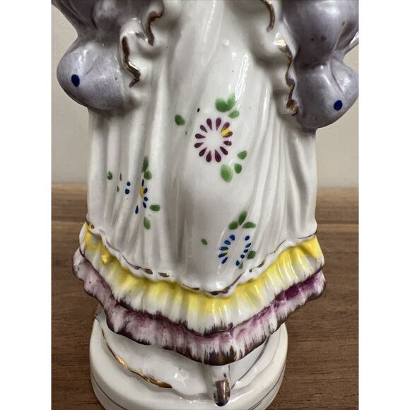 Vtg 8" Woman in Blue Hat Gold Trim Figurine Made in Japan Hand Painted Porcelain - Picture 14 of 15